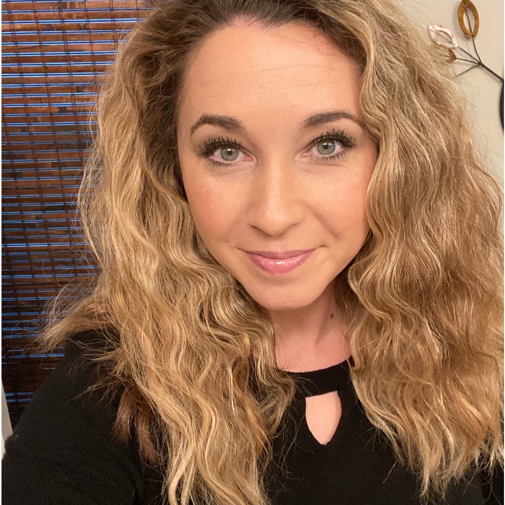 Meet your Posher, Jennifer